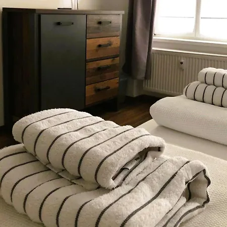 Apartment Komfortable In Zentrum Von By Interhome