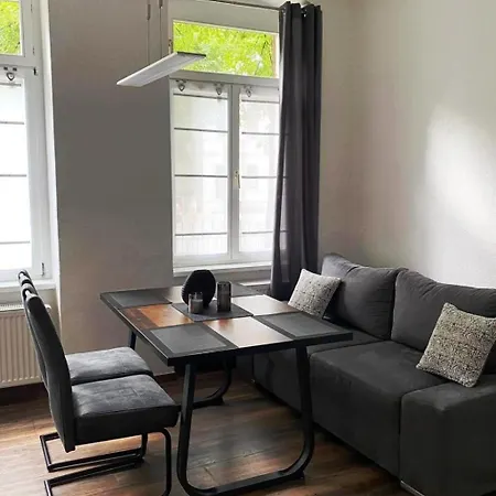 Apartment Komfortable In Zentrum Von By Interhome