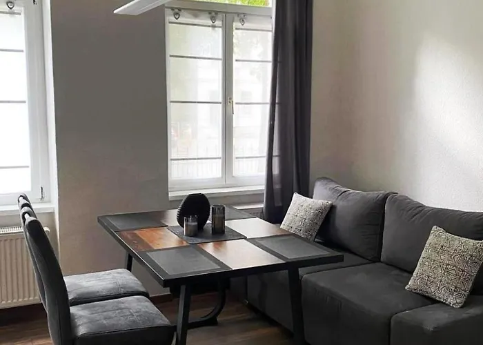 Apartment Komfortable In Zentrum Von By Interhome
