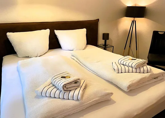 Apartment Komfortable In Zentrum Von By Interhome